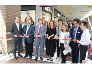 Afgan Mülteci Dayanışma Derneği (Amdyd) Tarafından Resim Sergisi Düzenlendi