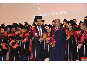 Harran Tıpta Mezuniyet Töreni Yapıldı