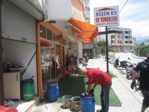 Samandağ’da Ayda 900 Kilo Atık Yağ Toplanıyor