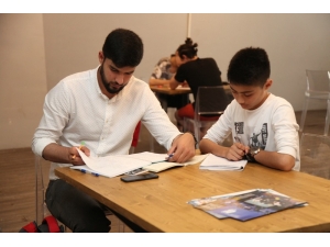 Hamamyolu’ndaki Kütüphaneye Büyük İlgi