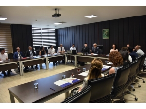 Unvanda Yükselen Akademisyenler Rektör Bilgiç İle Buluştu