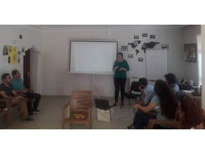 Diyarbakırlı Gençlere İspanya Ve Katalonya Anlatıldı