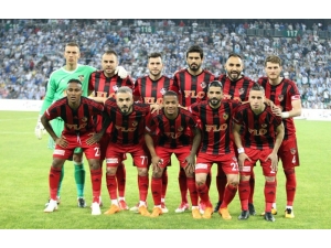 Gazişehir’de Altı Futbolcuyla Daha Yollar Ayrıldı