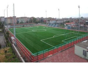 Kocaeli’de Spor Sahalarının Zemini İyileştiriliyor
