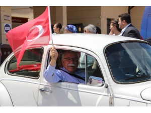 Eskişehir’de Kasik Araçlarla ‘Demokrasi Konvoyu’