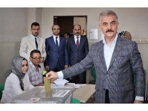 Mhp Genel Sekreteri Büyükataman Sıra Bekleyip Oyunu Kullandı