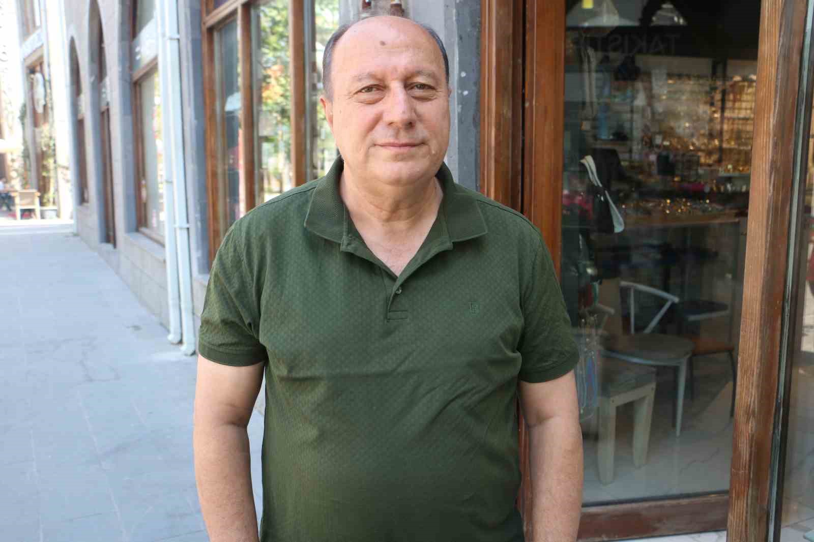 diyarbakir-da-sicak-havalar-esnafi-da-vurdu-kentte-kepenkler-ogleden-sonra-aciliyor