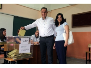 Giresun Belediye Başkanı Kerim Aksu Oyunu Kullandı