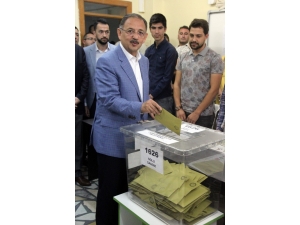 Bakan Özhaseki Oyunu Kullandı