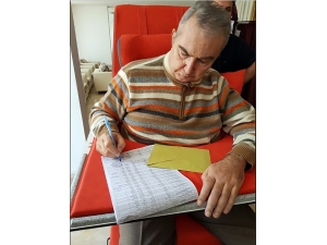 Deniz Baykal Oyunu Kullandı