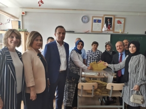 Ak Parti İl Başkanı Karadağ, Oyunu Kullandı