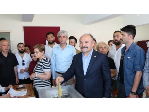 Erhan Usta: “Milletimiz Meselenin İdrakinde”