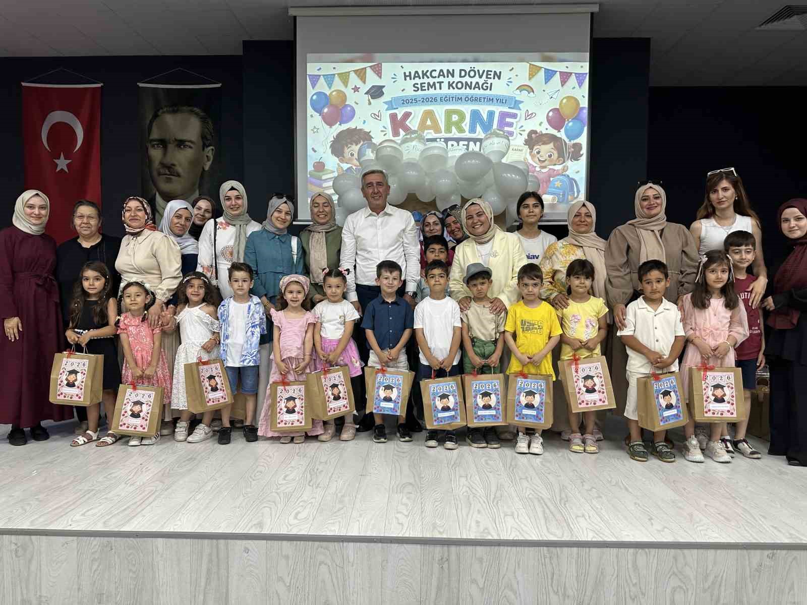 cayirova-cocuk-kulubu-ogrencileri-karnelerini-aldi