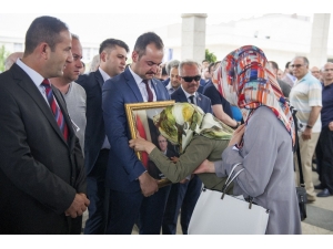 Başbakan Yıldırım, Adnan Ertürk’ün Cenaze Namazına Katıldı