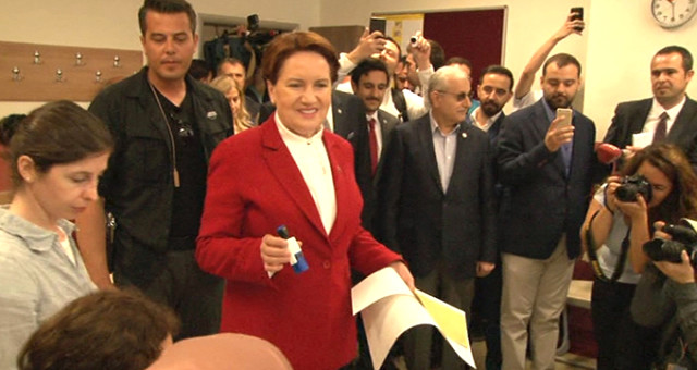 İyi Parti'nin Cumhurbaşkanı Adayı Meral Akşener, Oyunu Kullandı