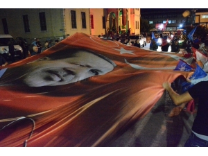 Sinop’ta Vatandaşların Seçim Kutlamaları