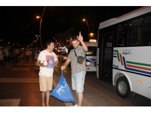 Marmaris’te Coşkulu Ak Parti Kutlaması