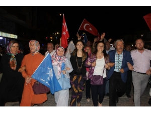 Osmaneli Belediye Başkanından Balkon Konuşması