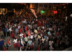 Ak Parti’nin Seçim Başarısı Van’da Kutlandı