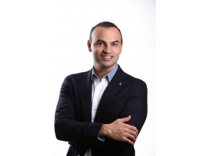 Bozuk Dişler Gülme Problemine Sebep Oluyor