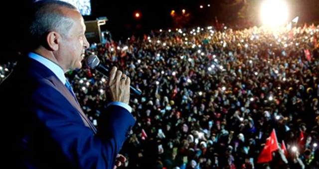 Erdoğan, Seçim Stresini Kenara Bıraktı, Ayağı Kapana Sıkışan Çocuğa Koştu!