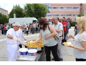 Ak Parti Çanakkale’den 5 Bin Kişilik Pilav İkramı
