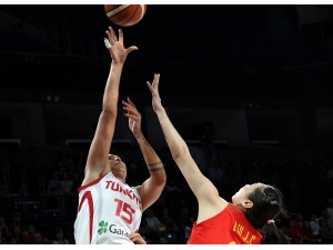 Dünya Kupası Hazırlık Maçı: Türkiye: 71 - Çin: 74