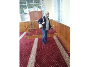 İzmit’te İlaçlama Çalışmaları Devam Ediyor