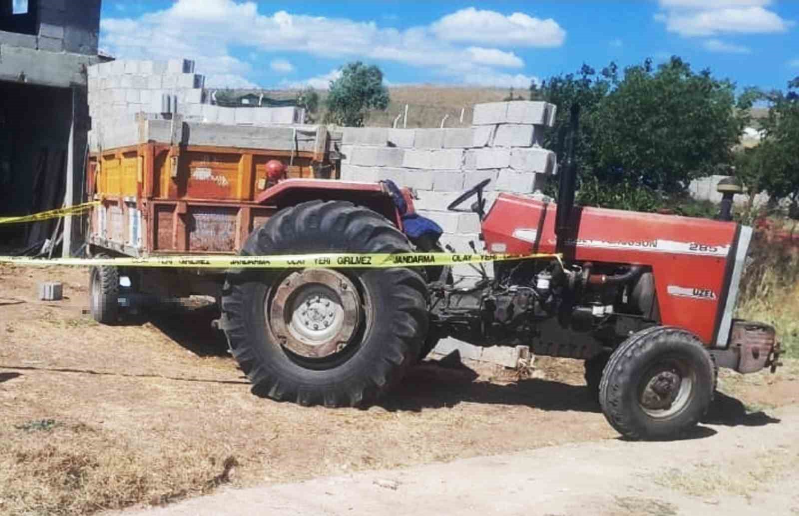 traktor-romorkundan-dusen-adam-hayatini-kaybetti