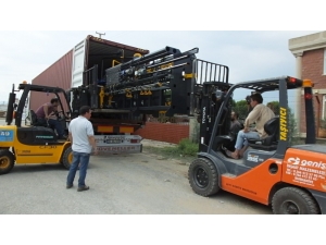 Balıkesirli İş Adamı Cezayir’e Makine İhraç Etti