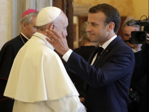 Macron’dan Papa Francis Ziyareti