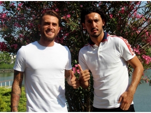 Samsunspor 2 Futbolcuyu Daha Renklerine Bağladı