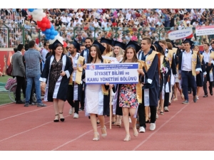 Çomü’de 9 Bin Öğrenci Mezun Oldu