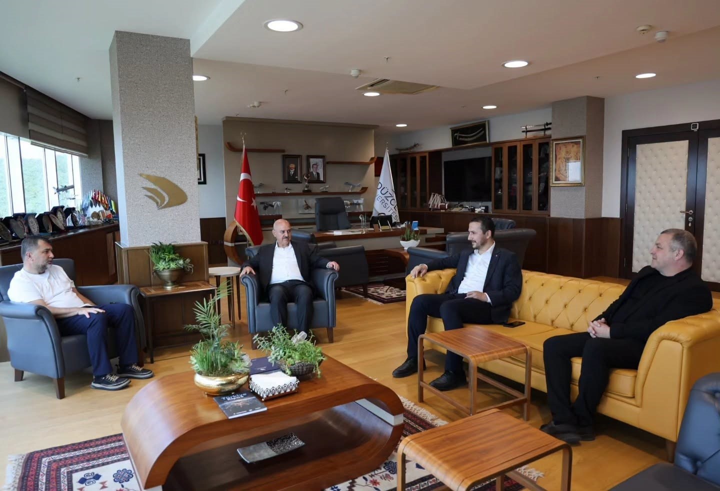 duzce-universitesi-nde-sehir-ve-universite-gundemi-masaya-yatirildi