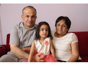 Minik Zeynep Engelli Ailesinin Hayatına Renk Kattı