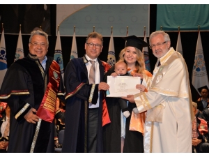 Rektörden Lisansüstü Eğitim Tavsiyesi