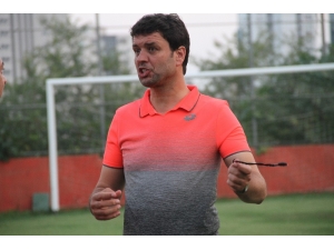 Adanaspor Teknik Direktörü Arslan: “4 Transfer Yapmak Zorundayız”