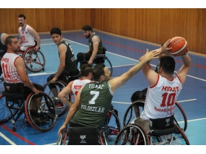 Tekerlekli Sandalye Basketbol Takımı Dördüncü Tamamladı