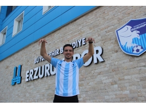 Bb Erzurumspor’un İlk Transferi Leo İmzayı Attı