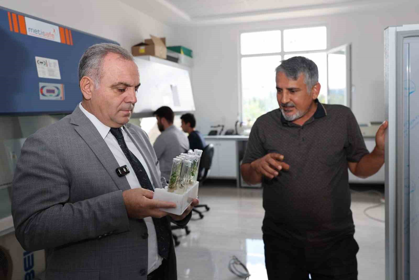 erciyes-universitesi-ziraat-fakultesi-21-laboratuvarli-mehmet-cikrikcioglu-laboratuvar-binasi-ile-gucleniyor
