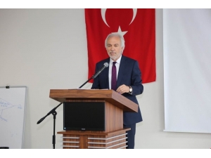 Başkan Kamil Saraçoğlu: İlahiyat Fakülteleri Etkin Kurumlar Olmalı