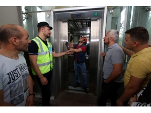 Asansörde Mahsur Kalanları Kurtarma Eğitimi Verildi