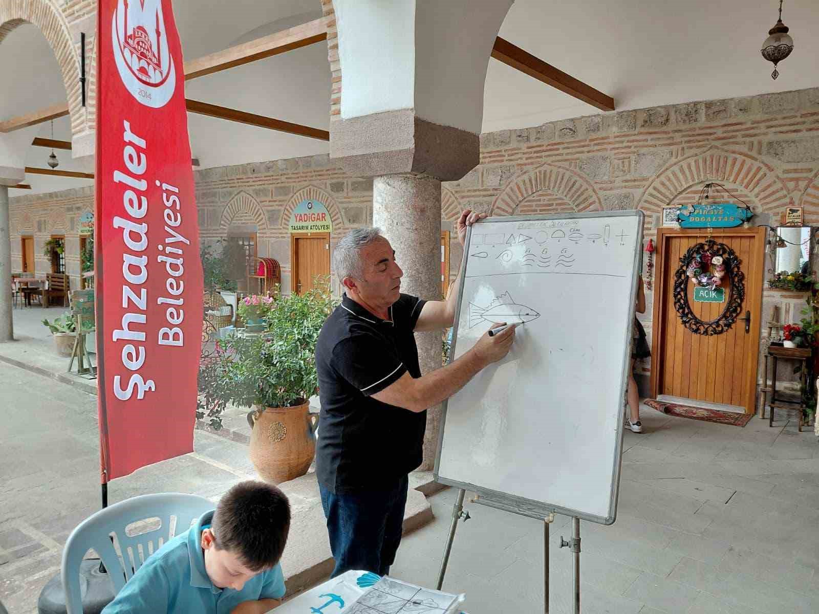 tarihi-kursunlu-han-da-sanatin-izinde-yeni-yetenekler-yetisiyor