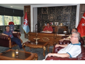 Trabzonspor Yönetim Kurulu’ndan Hekimoğlu Trabzon’a Ziyaret