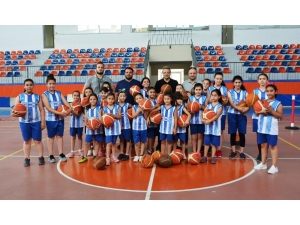 Yunusemre’de Basketbol Kursları Başladı