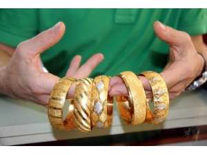 Seçimden Sonra Altın Ve Dövizde Düşüş