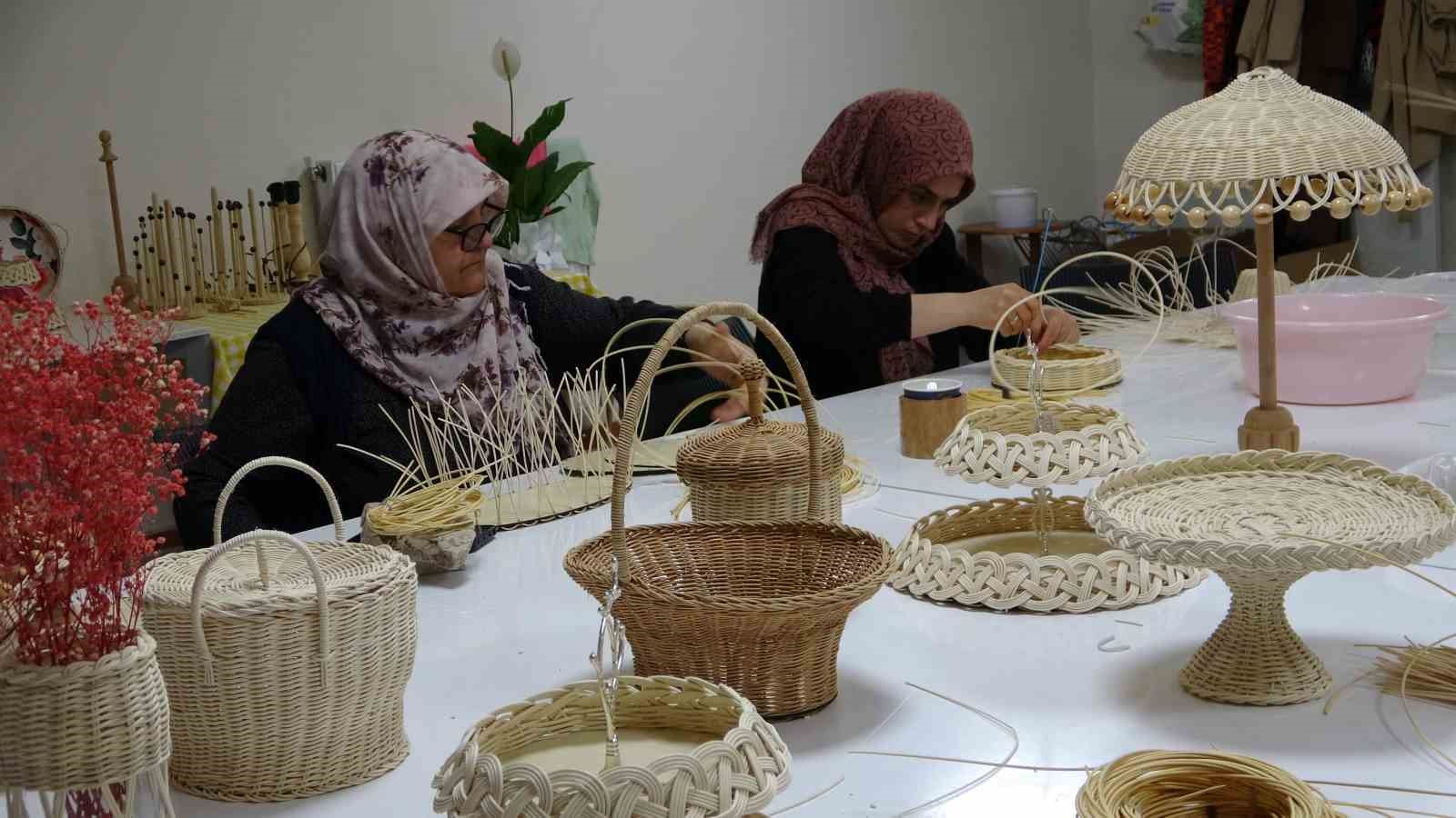 5-bin-yillik-sepet-oruculugu-sanati-bitlis-te-yasatiliyor