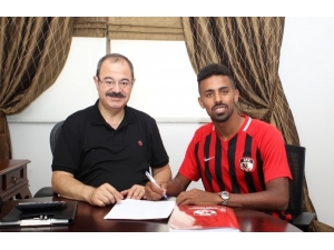 Gazişehir, Avusturyalı Golcü Chabbi İle 3 Yıllık Sözleşme İmzaladı