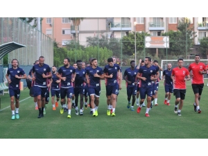 Mesut Bakkal: ”En Büyük Hedefimiz Kaldığımız Yerden Devam Etmek”