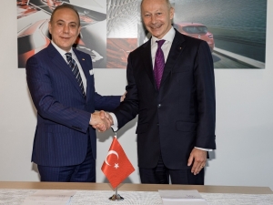 Oyak Ve Renault Grubu Türkiye’deki Ortaklıklarını Yeniledi